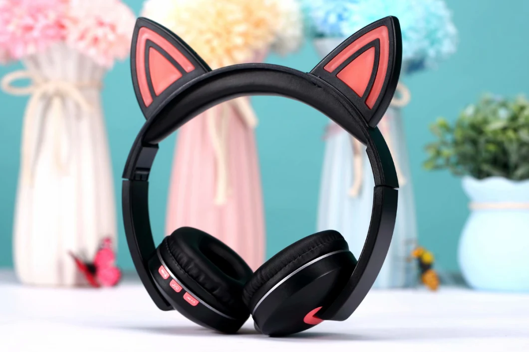 Special Limited Edtion Cat Ear LED Light Headband Style Over Ear Wireles Bluetooth Headphone