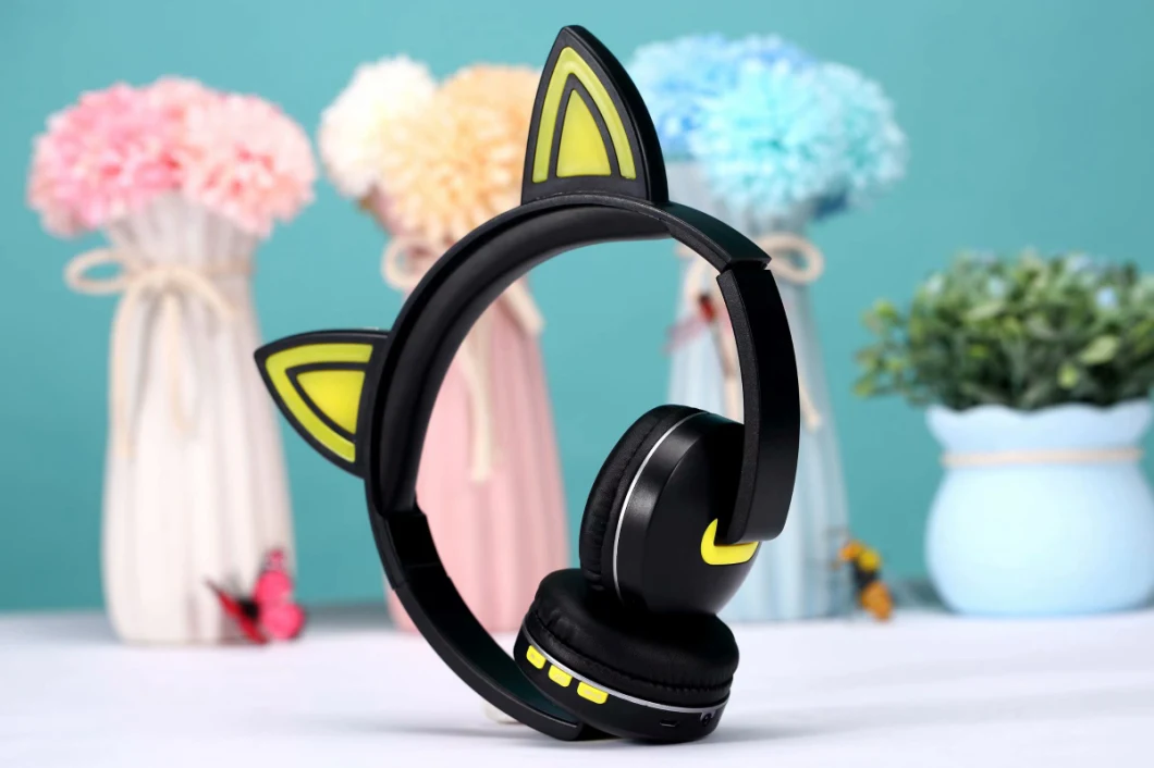 Special Limited Edtion Cat Ear LED Light Headband Style Over Ear Wireles Bluetooth Headphone